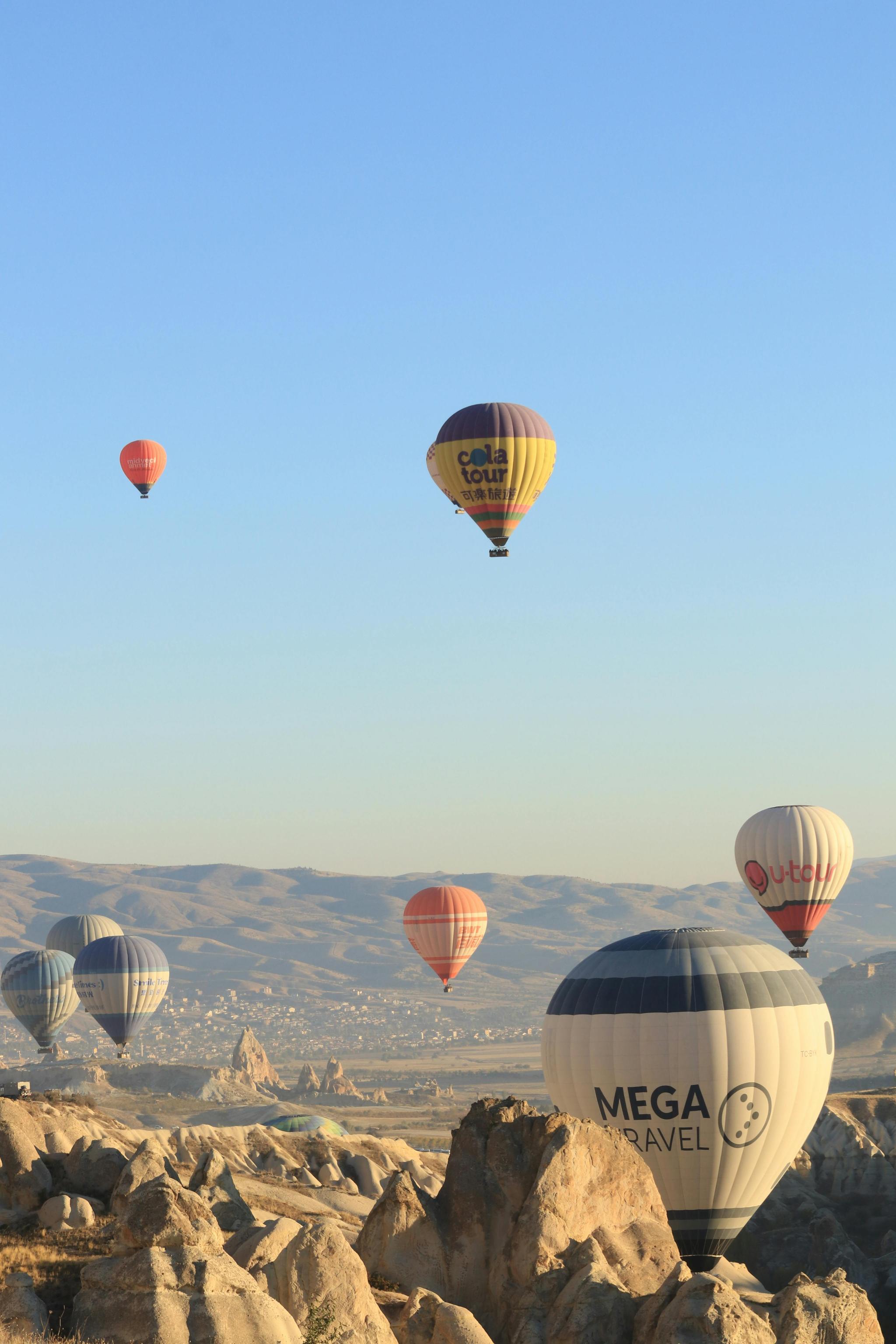 فنادق الكهوف إلى المدن المخفية: استكشف أسرار كابادوكيا الغامضة