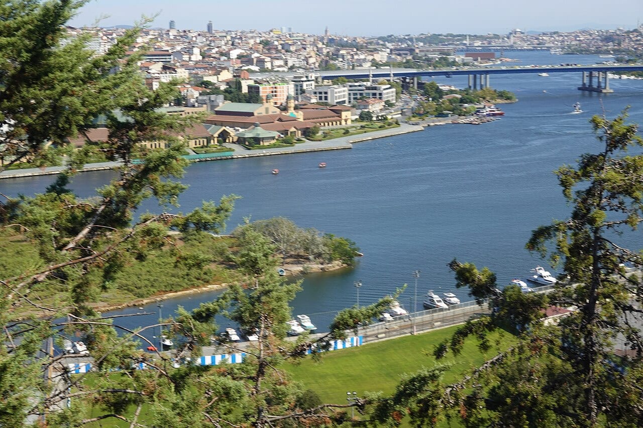 The Golden Horn seen from Pierre Loti hill above Eyüp
